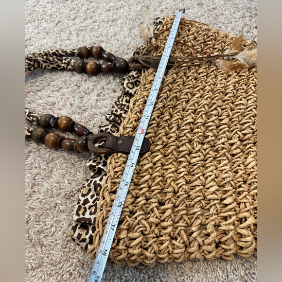 Sun'N'Sand Straw Bag,Handbag,Tote:Leopard Print
Trim+Beads,Feather,Leather Charm - Picture 11 of 11